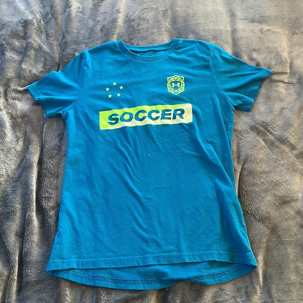 Childrens unisex under armour soccer t-shirt size M